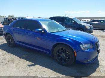  Salvage Chrysler 300