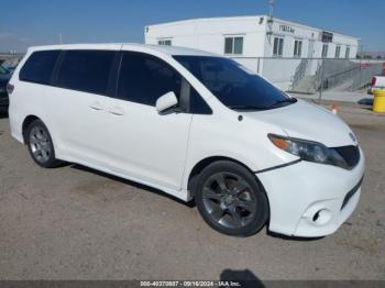  Salvage Toyota Sienna