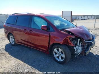  Salvage Toyota Sienna