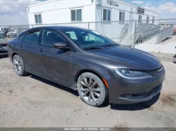  Salvage Chrysler 200