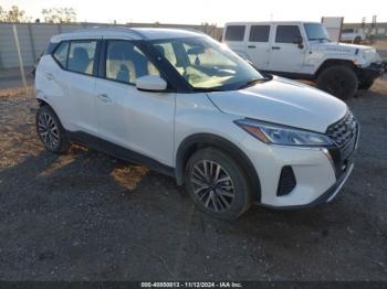  Salvage Nissan Kicks