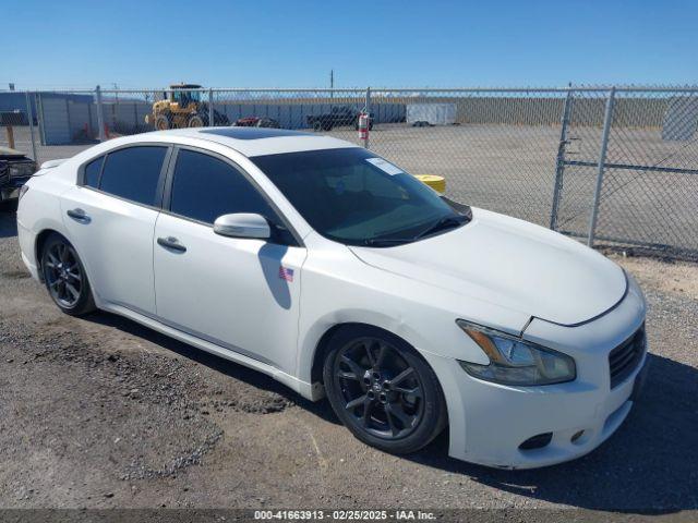  Salvage Nissan Maxima