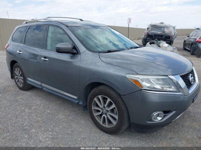  Salvage Nissan Pathfinder
