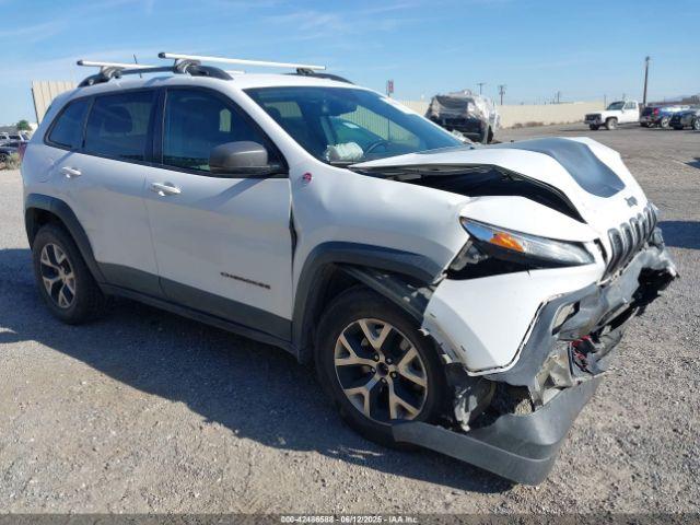  Salvage Jeep Cherokee