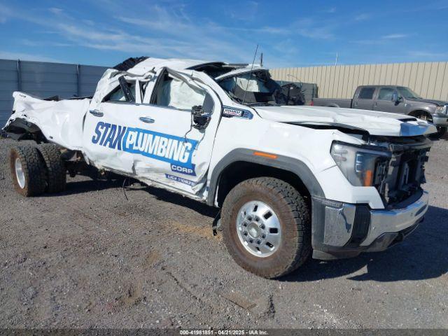  Salvage General Motors Sierra 3500HD
