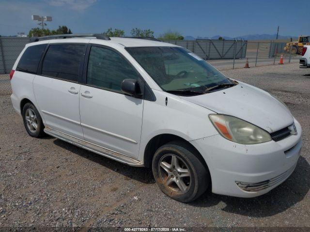  Salvage Toyota Sienna