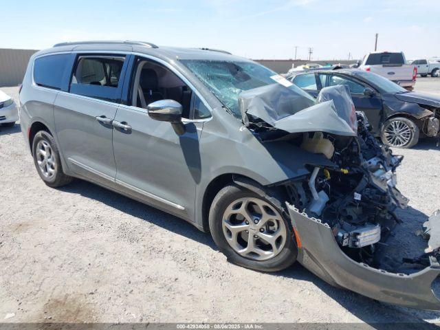  Salvage Chrysler Pacifica