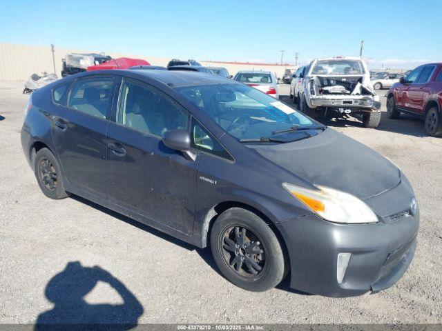  Salvage Toyota Prius