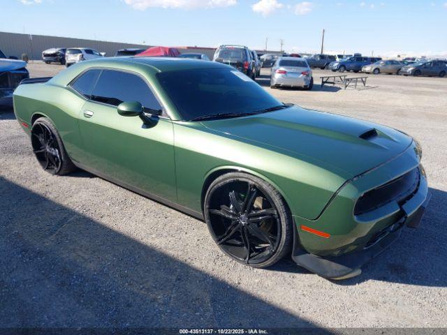 Salvage Dodge Challenger