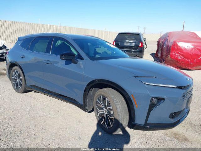  Salvage Toyota Crown Signia