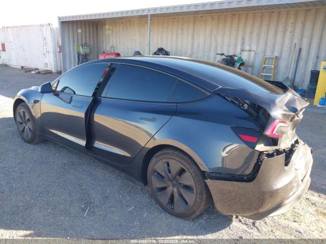 Tesla Model 3 Image 2
