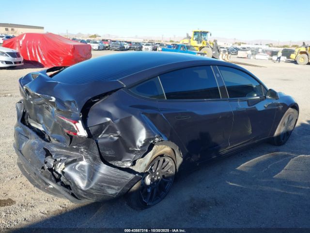 Tesla Model 3 Image 15