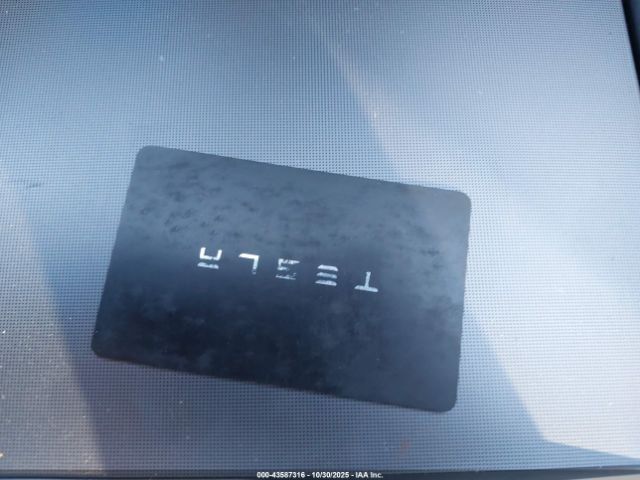 Tesla Model 3 Image 13