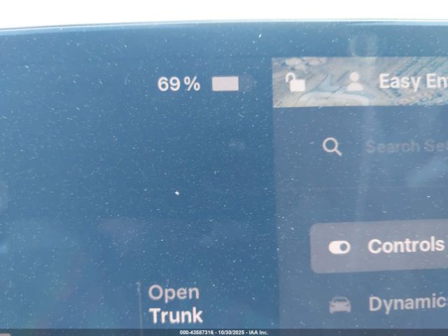 Tesla Model 3 Image 6