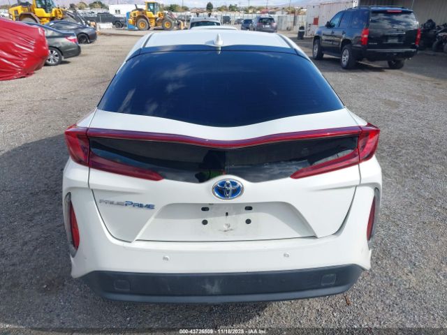 Toyota Prius Prime Advanced Image 17